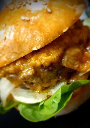 Une photo de Burger maison, sauce à la bière