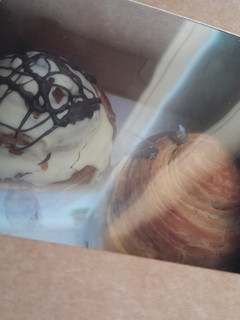 Una foto de New york rolls (similares)