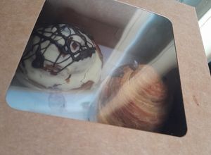 Una foto de New york rolls (similares)