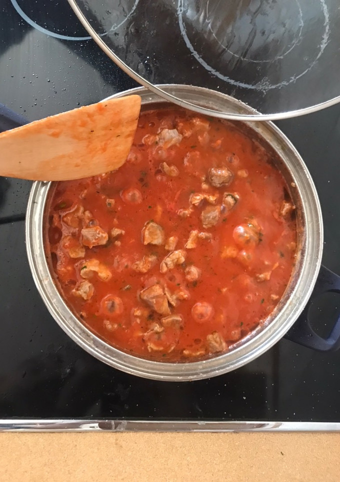 Una foto de Carne con tomate