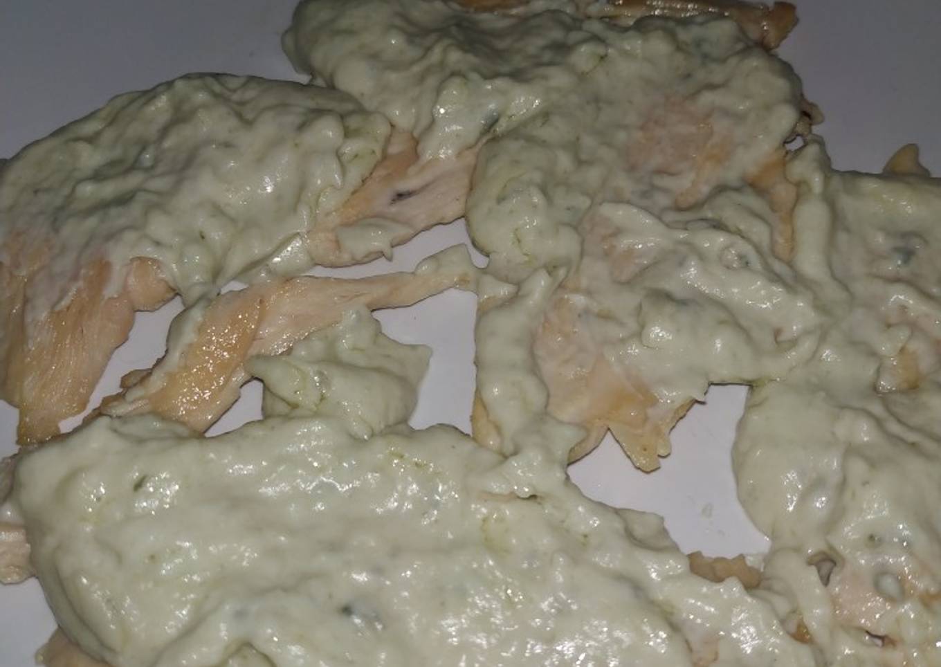 Chicken breast with Roquefort sauce