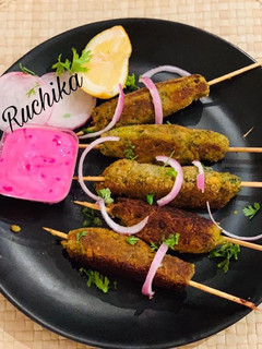 A picture of Broccoli and Chana dal kababs.