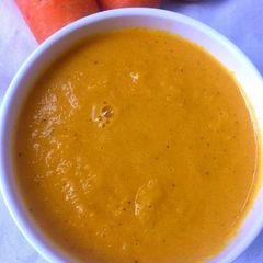 A picture of Fresh Carrot Ginger Dressing.