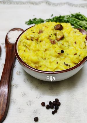 A picture of Khara pongal.