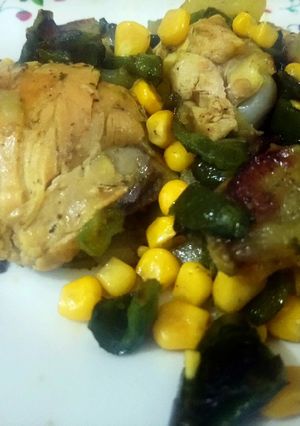 Una foto de Pollo poblano
