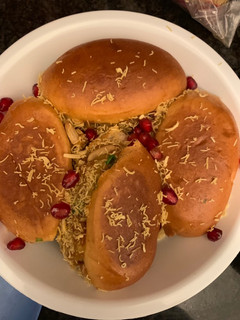 A picture of Dabeli.