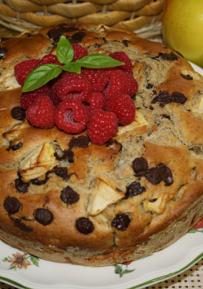 Una foto de Bizcocho de manzana y chocolate