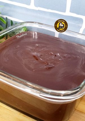 A picture of Homemade Chocolate Sauce.