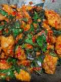 Ayam crispy fillet sambal bawang daun kemangi
