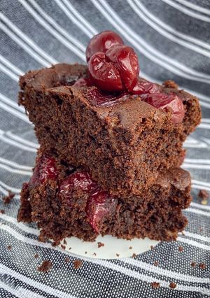 Meggyes-diós brownie recept fotója