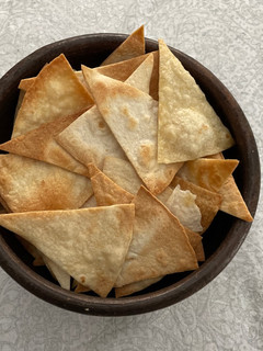 Una foto de Chips de tortilla de trigo
