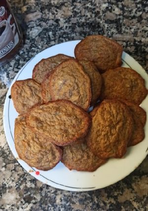 Una foto de Galletas chips de avena y plátano