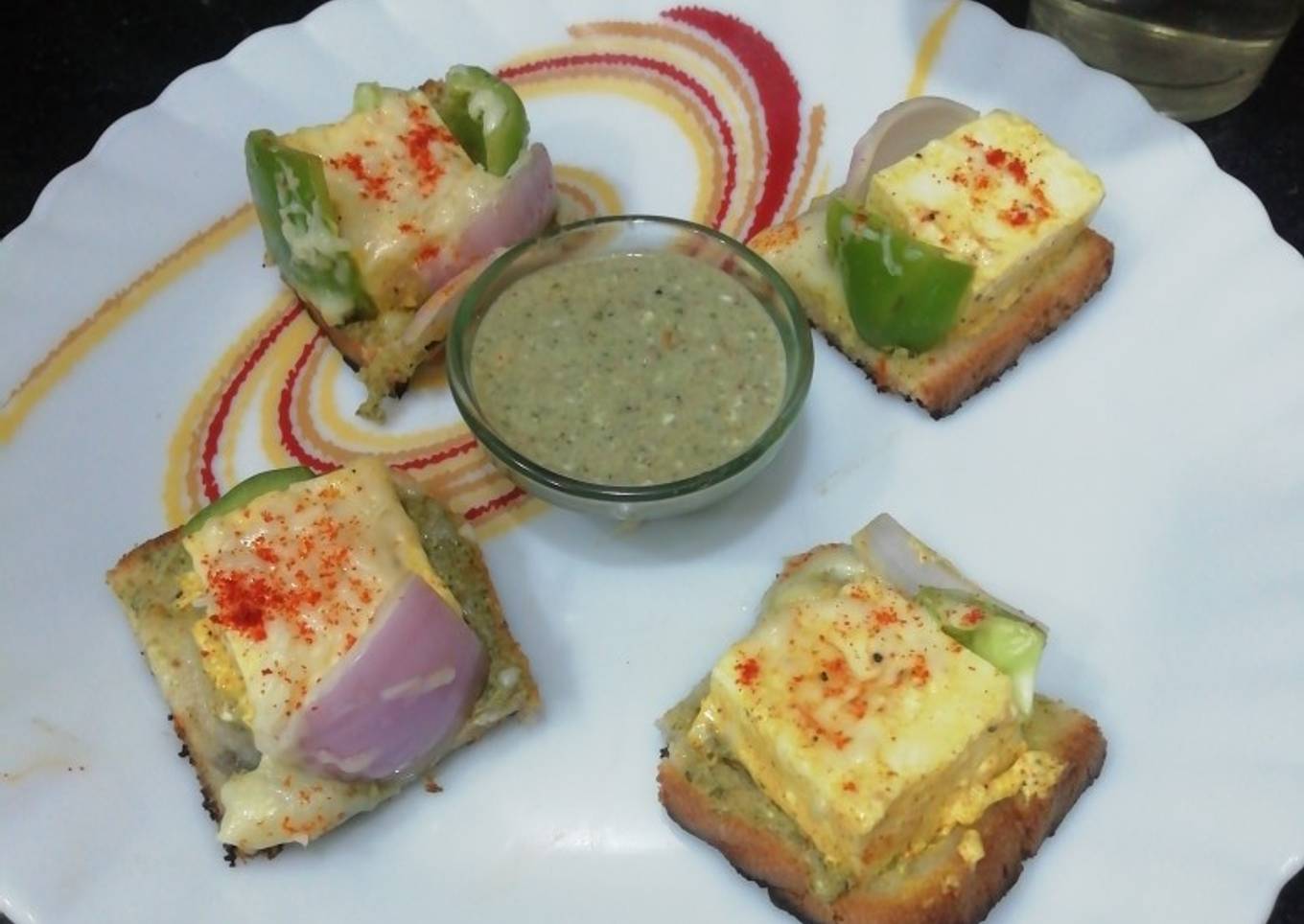 Paneer Tikka Multigrain Open Bread Sandwich