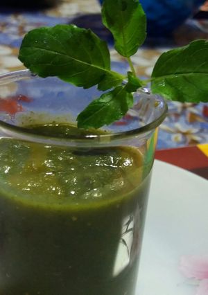 A picture of Basil chutney.
