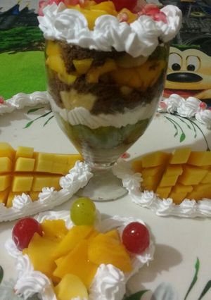 A picture of Special mango fresh fruit cocktail.