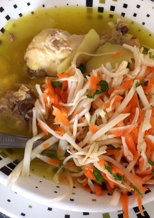 Una foto de Caldo de pollo