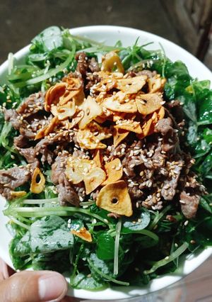 Hình của món Gỏi rau càng cua thịt bò.