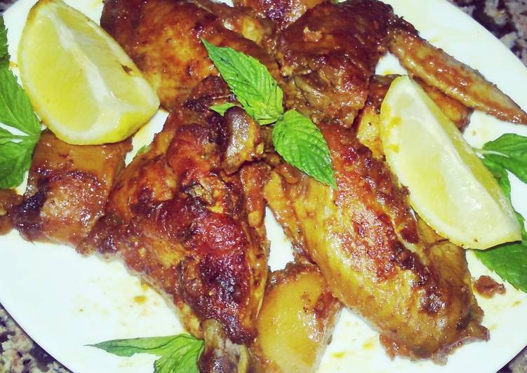 Recipe of Super Quick Homemade Oven Grilled Chicken Wings With Potato In Awesome Sauce
