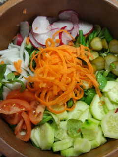 Una foto de Ensalada de canónigos agridulce