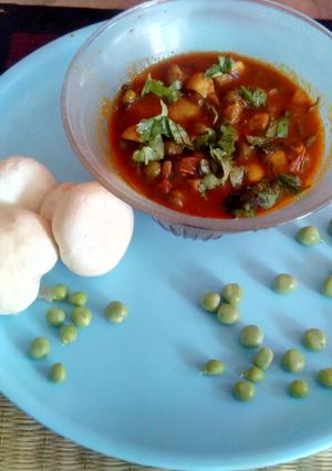 A picture of Mushroom ki subji.