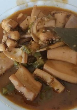 Una foto de Potas en salsa