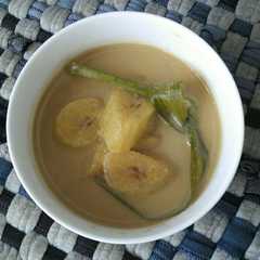 A picture of Kolak Pisang.