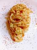 Spaghetti con Salsa di Porro Pecorino e Bottarga di Tonno