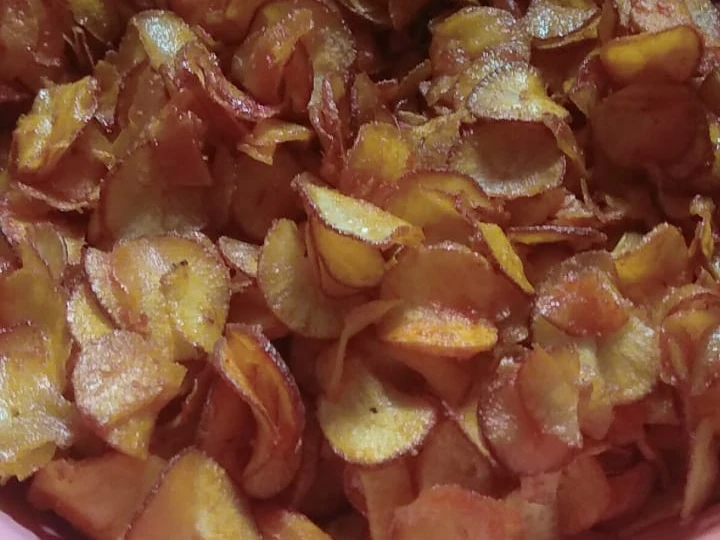 Langkah Mudah untuk Menyiapkan Resep Keripik singkong balado yang Lezat Sekali Anti Ribet, Lezat