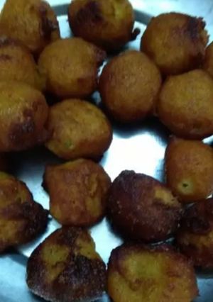 દેસાઈ વડા (Desai Vada Recipe In Gujarati) રેસીપી મુખ્ય ફોટો