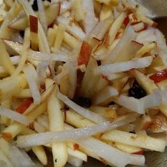 A picture of Kohlrabi Apple honey walnut Salad.