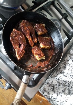 عکسی از دستور مزه دار کردن ماهی سرخ شده