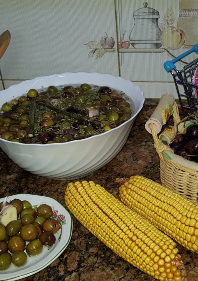 Una foto de Aceitunas al estilo campo real (la recolección)
