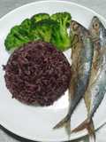 ข้าวไรซ์เบอร์รี่ปลาทู บร็อกโคลี