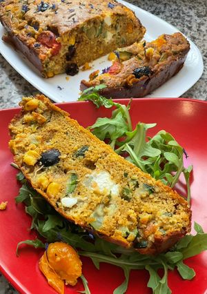 Une photo de 🫜Cake aux 🧄légumes 🥒🍆🌶️🍅GLUTEN🪻🍃FREE