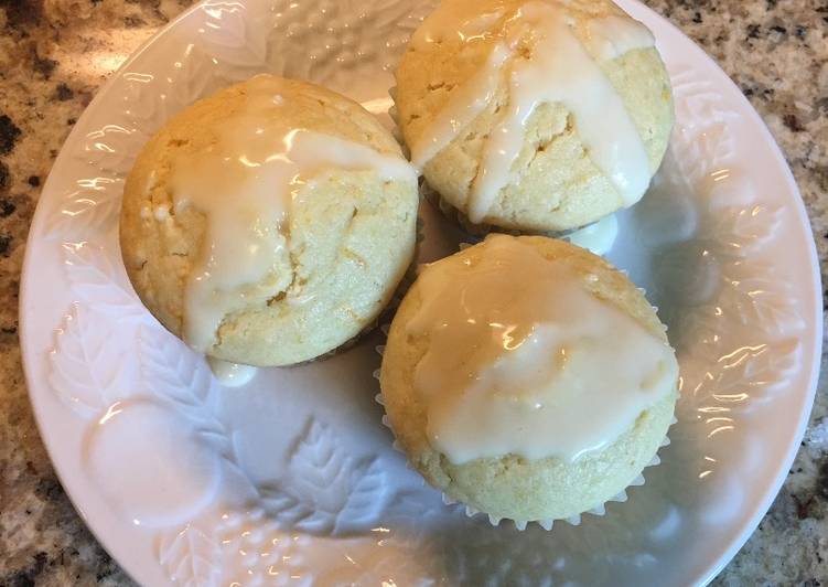 Step-by-Step Guide to Make Homemade Orange Muffins with an Orange Drizzle Glaze