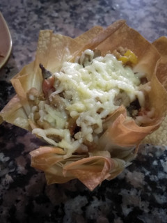 Una foto de Pastelitos salados de masa filo