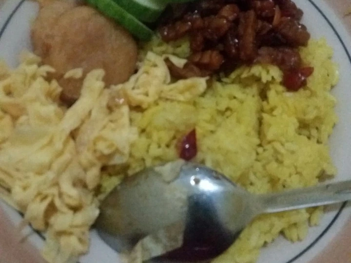 Cara Mudah Membuat Resep  Nasi kuning magicom murah dan praktis yang Enak, Enak