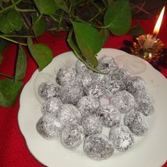 A picture of Amla ki khatti meethi goli.
