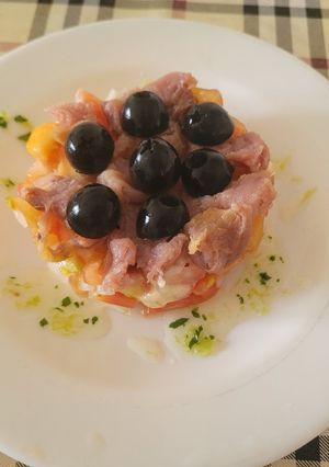 Una foto de Timbal de tomate y bonito en salazón, de Marisa