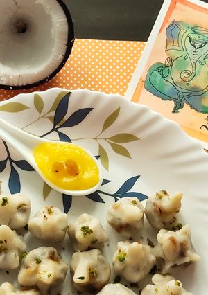 A picture of Ukadiche Modak.