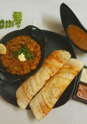 A picture of Mysore bhaji dosa.