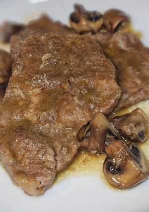 Una foto de Cabecero de lomo en salsa de cerveza