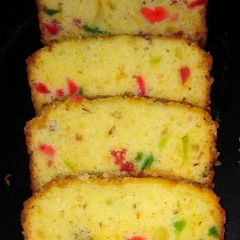 A picture of Rich fruit cake.