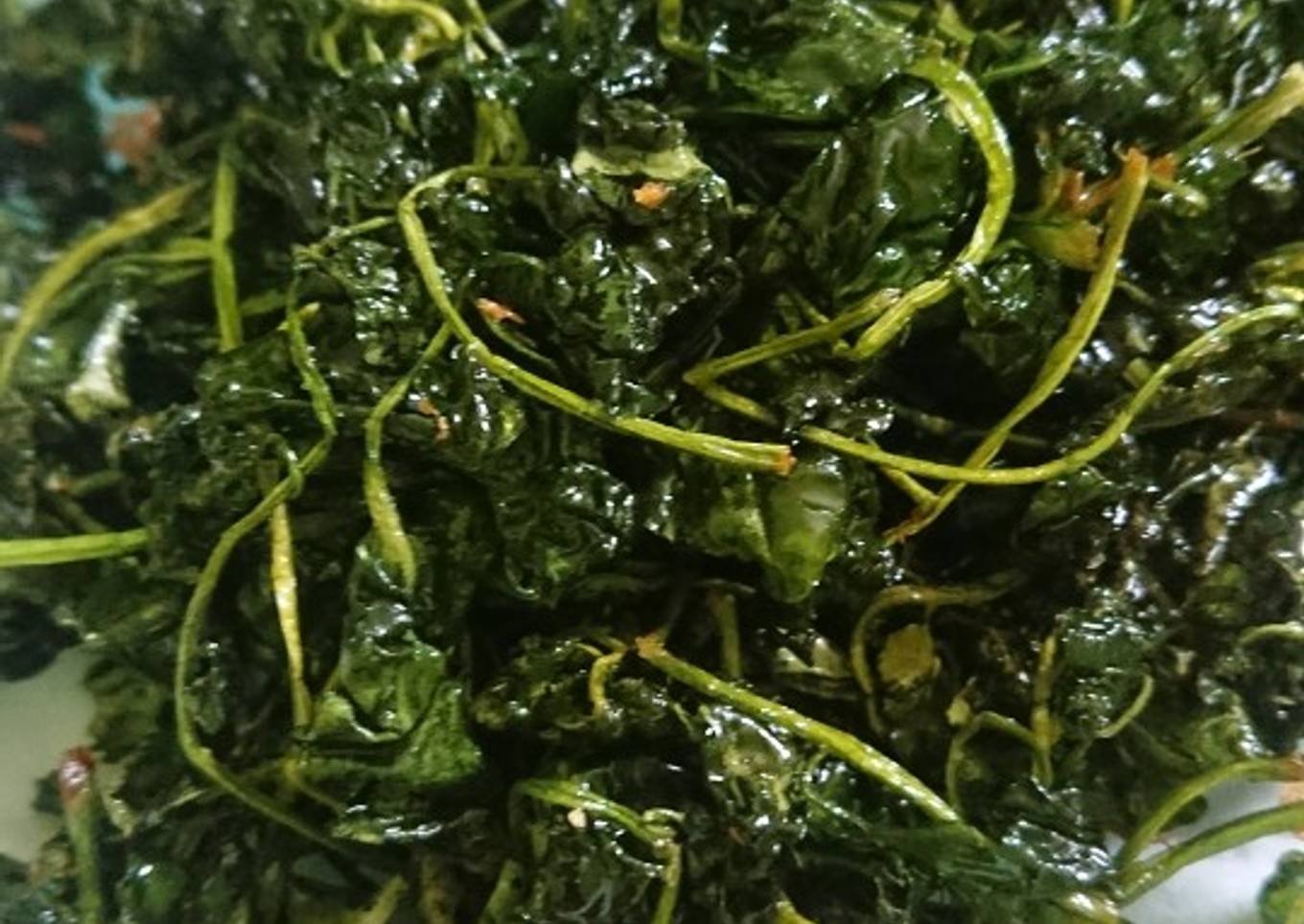 Selada air goreng