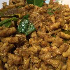 A picture of Usus Ayam Bumbu Kuning.