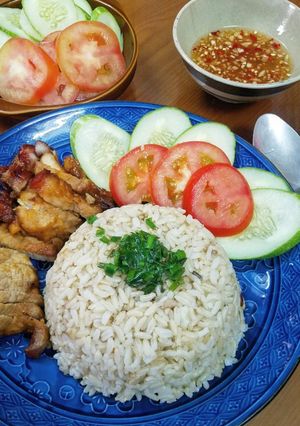 Hình của món Cơm Gạo Lứt Trắng Thịt Nướng.