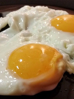 Una foto de Huevos fritos perfectos