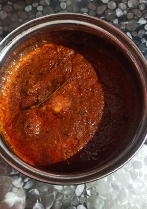 કાશ્મીરી દમ આલુ (Kashmiri Dum Aloo Recipe In Gujarati) રેસીપી મુખ્ય ફોટો