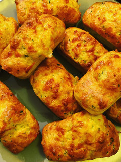 Une photo de Mini cakes courgettes mozzarella 🥒
