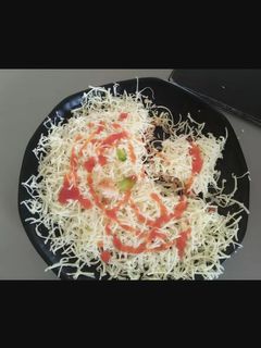 ભાખરી પીઝા (Bhakhri Pizza Recipe In Gujarati) રેસીપી મુખ્ય ફોટો